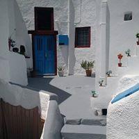 GEORGIA ROOMS ΕΝΟΙΚΙΑΖΟΜΕΝΑ ΔΩΜΑΤΙΑ ΣΑΝΤΟΡΙΝΗ ΚΟΡΩΝΙΟΥ ΑΝΝΑ